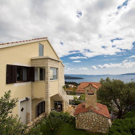 Apartments Marina Trogir Bagian luar foto