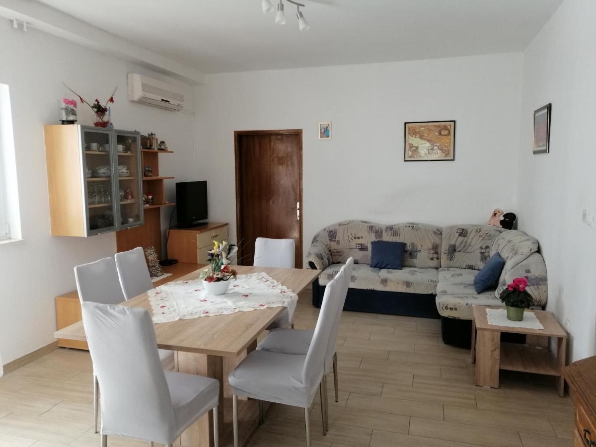 Apartments Marina Trogir Bagian luar foto