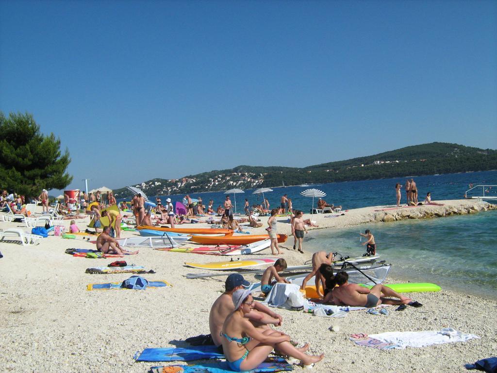Apartments Marina Trogir Bagian luar foto