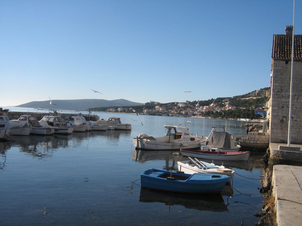 Apartments Marina Trogir Bagian luar foto