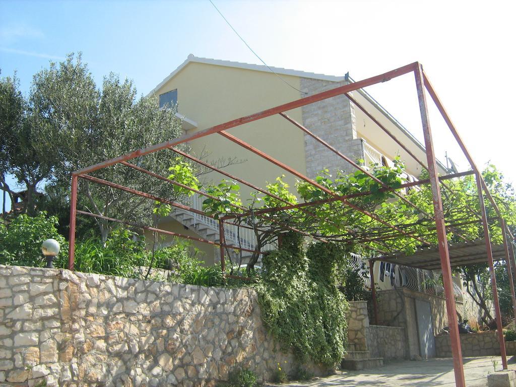 Apartments Marina Trogir Bagian luar foto