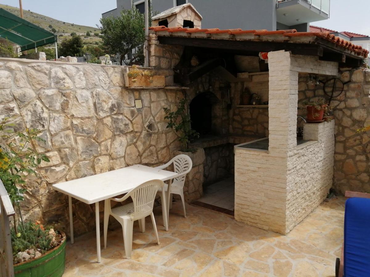Apartments Marina Trogir Bagian luar foto